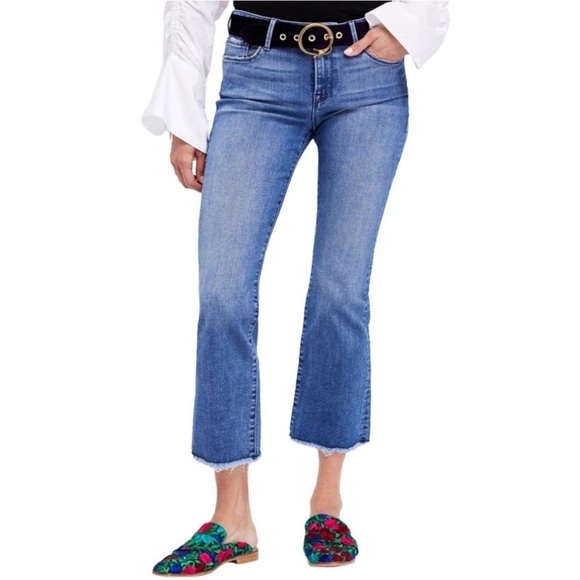 FREE PEOPLE HIGH RISE CROP FLARE RAW HEM JEANS, 6 (28) - Picture 1 of 8